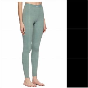 SKIMS Outdoor Collection Basics SEAMED Leggings in Blue Chalk size medium